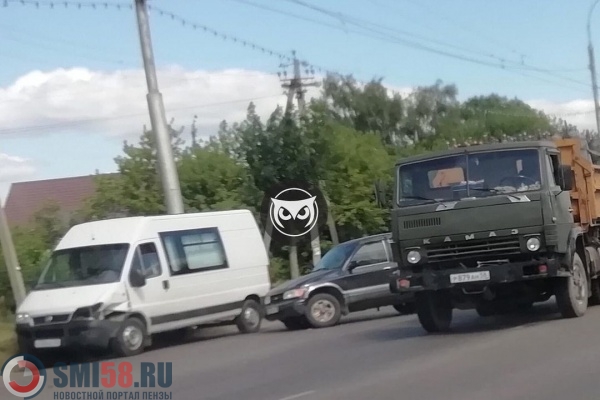 В сети сообщают о ДТП на улице Чаадаева