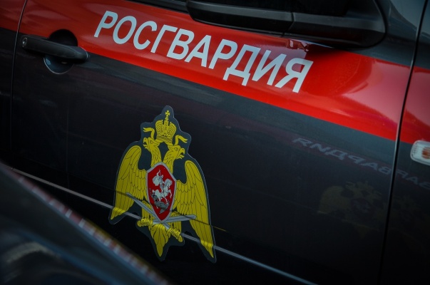 v-torgovom-tsentre-na-ulitse-antonova-v-penze-proizoshla-draka