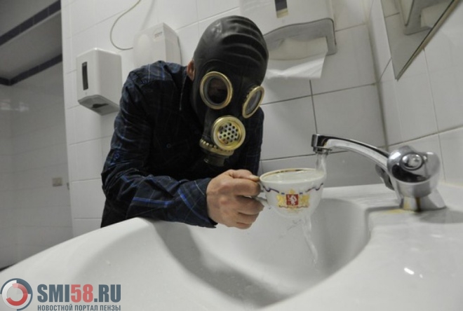 На Саранской из водопроводного крана течет вонючая вода