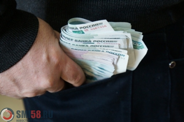 v-penze-ugolovnik-obokral-svoyu-19-letnyuyu-sosedku-vo-vremya-pyanki