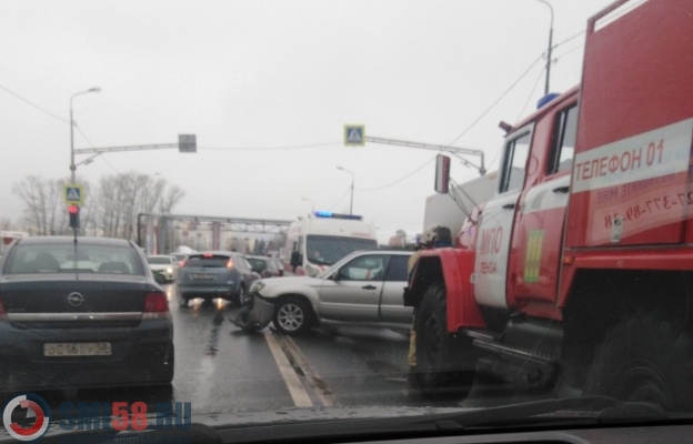 Установлена личность мертвого мужчины во внедорожнике на улице Антонова в Пензе