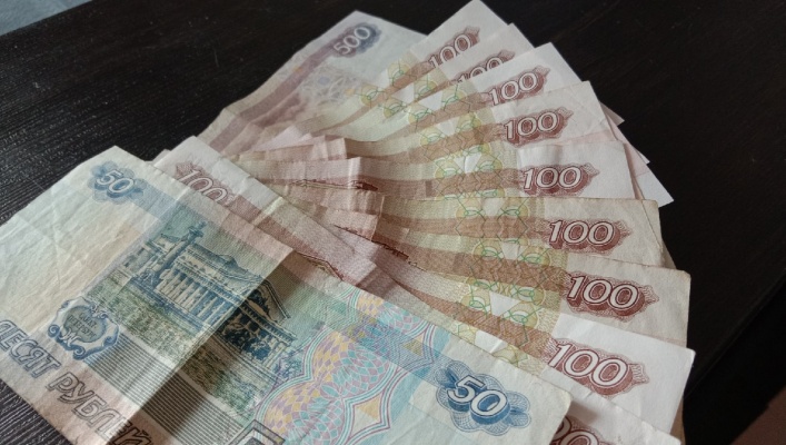 Жительница Пензы выплатит пенсионерке компенсацию за падение льда с ее балкона