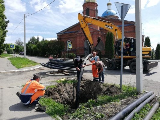 na-permskoy-ulitse-v-penze-menyayut-vodoprovod