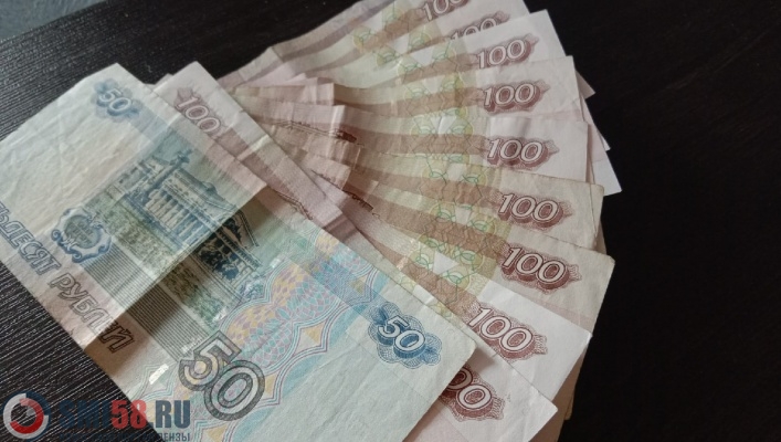 pyanyy-zhitel-penzy-pytalsya-podkupit-politseyskogo