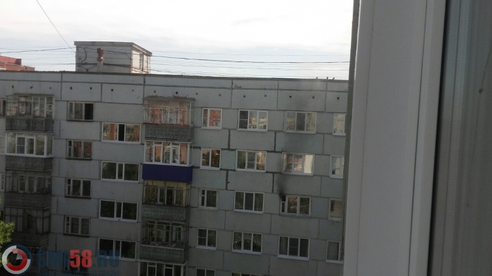 На проспекте Строителей в Пензе загорелась квартира