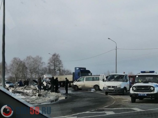 В жутком ДТП под Пензой погибла женщина