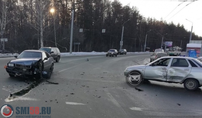 Пензенец ищет очевидцев жесткого ДТП на улице Окружной