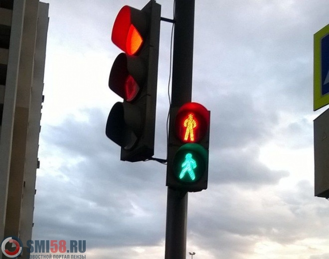 Причиной ДТП на Суворова может стать странный светофор рядом с филармонией
