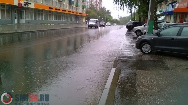 В Пензе затопило отремонтированную улицу Мира