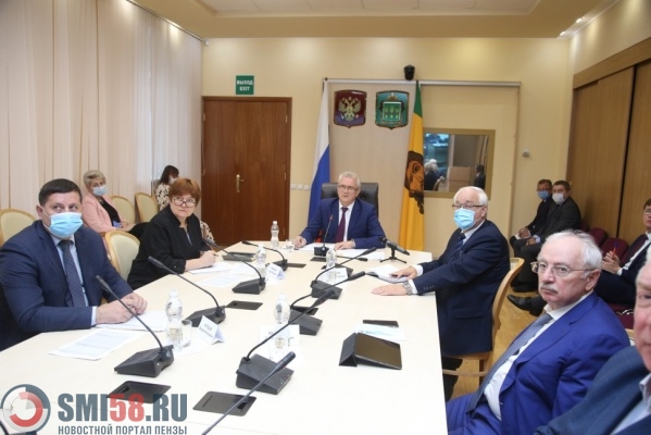 luchshiy-zemskiy-doktor-penzenskoy-oblasti-dobiraetsya-k-patsientam-po-bezdorozhyu