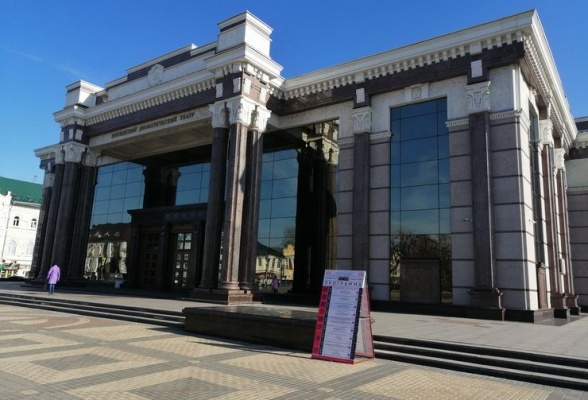 По просьбам жителей Пензы в драмтеатре 31 декабря проведут еще две ёлки