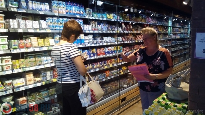 v-penzenskikh-magazinakh-nachali-razdelyat-molochnye-produkty
