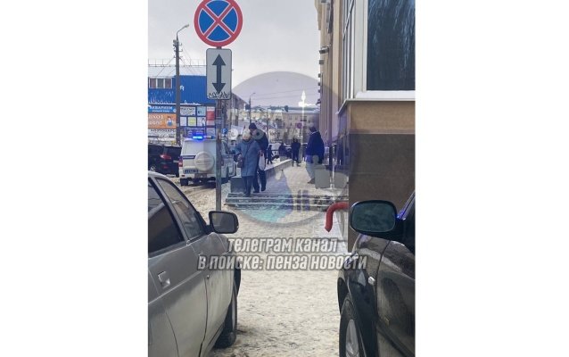 В пензенском ЦУМе задержали мужчину с гранатой