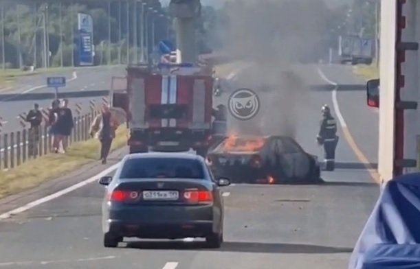 На трассе в Городищенском районе после ДТП загорелся автомобиль