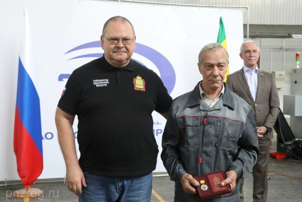 Слесарь «Электроприбора» награжден знаком «Во славу земли Пензенской»