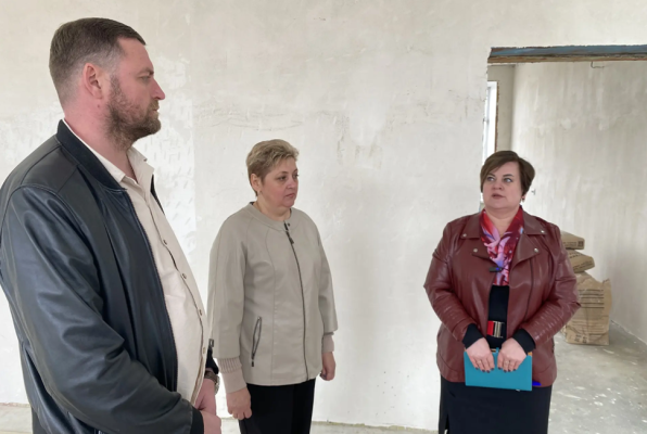 kapremont-shkoly-v-sele-golitsyno-idet-s-operezheniem-grafika
