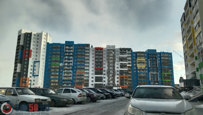 В Сети сообщают о падении парня с 9-го этажа в пензенском Спутнике