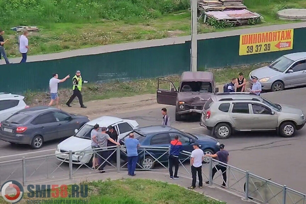 В пензенской Терновке в ДТП столкнулись три машины