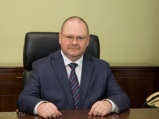 Мельниченко поздравляет женщин Пензенской области с Днем Матери