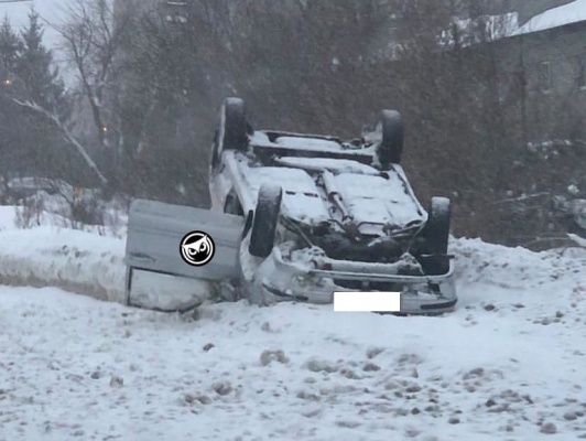 На пензенском Севере автомобиль опрокинулся на крышу
