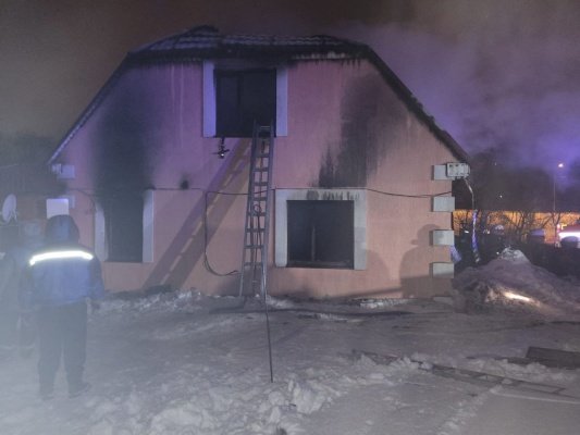 К смертельному пожару в Бессоновском районе могла привести электропроводка