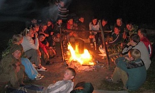 roditeli-prosyat-gubeatora-obespechit-detey-teplom-v-zagorodnykh-lageryakh
