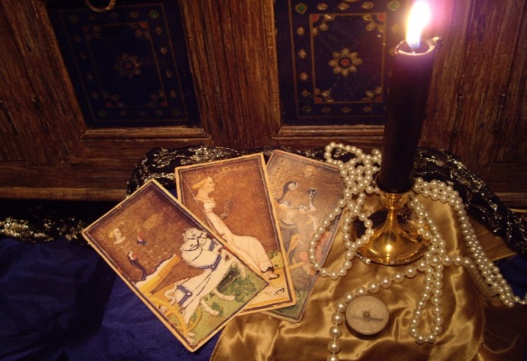 zhitelnitsa-penzy-otdala-1-1-mln-rubley-gadalke-moshennitse-iz-rostova-na-donu