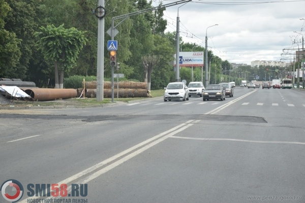 v-penze-remont-teplosetey-privel-k-polomke-avtomobiley