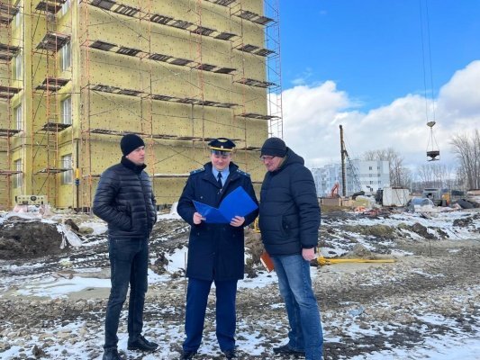 Второй дом для переселенцев в Заре не успевают достроить к 31 марта