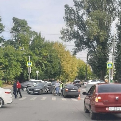 Около ТЦ «Южный» в Пензе сбили велосипедиста
