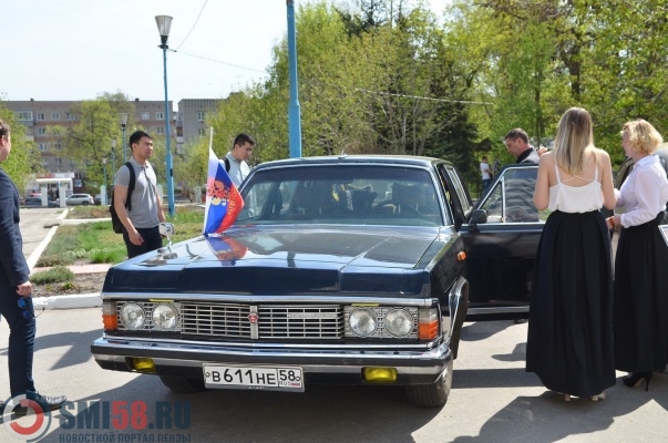v-penze-vystavku-retro-avtomobiley-posvyatili-pamyati-lazutkina
