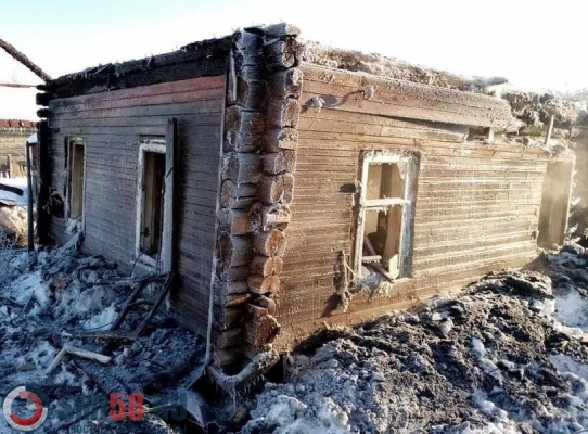 В Кондоле при пожаре погибли молодой мужчина и пенсионерка