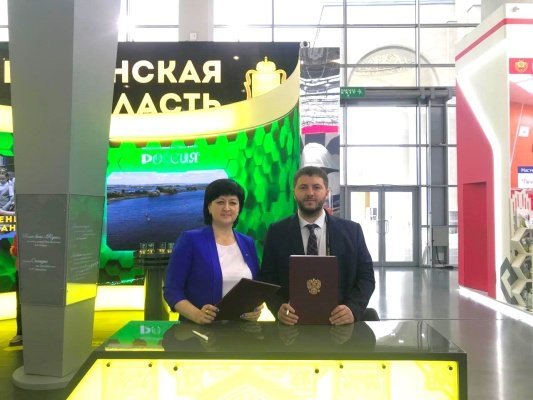 Пензенский профсоюз Образования заключил контракт с издательством «Методист»