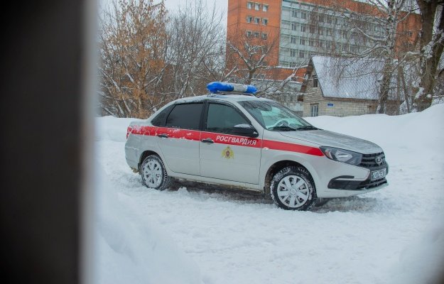 Пензенские росгвардейцы помогли 76-летнему мужчине найти дом