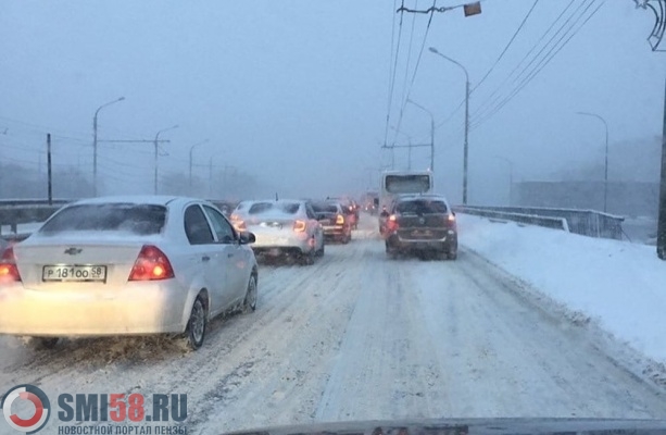 Пензенские автомобилисты не справляются с разгулом стихии