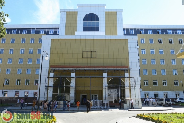 gubeator-predlozhil-penzenskim-studentam-pribratsya-pered-otkrytiem-v-perinatalnom-tsentre