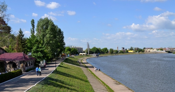 meriya-stroit-vozdushnye-zamki-na-naberezhnoy-sury